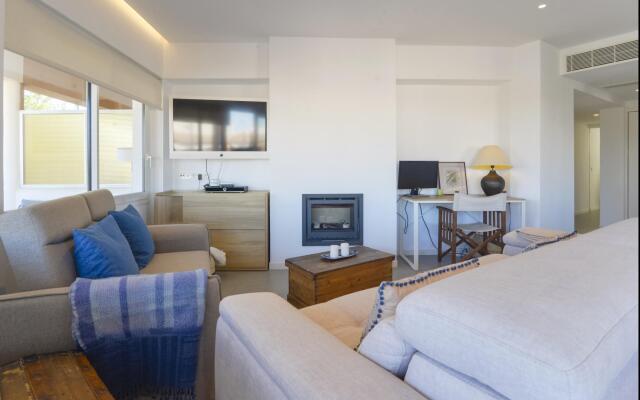 CANAMI... Luxury apartment with best sea views.