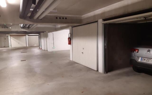 RESIDENCE APPART CENTRE VILLE LORIENT Calme Garage