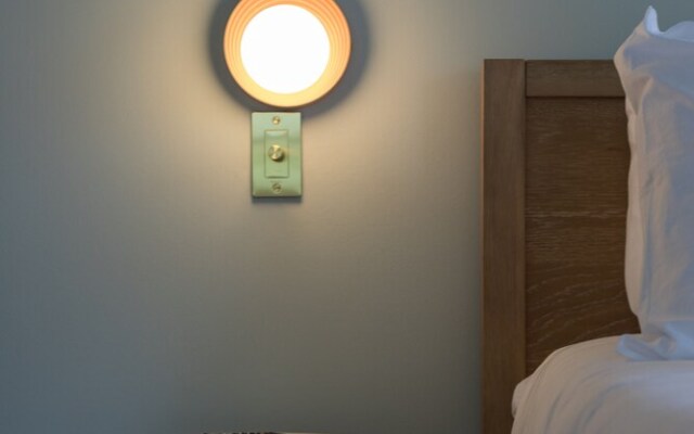 The Grandview Collection - Newark