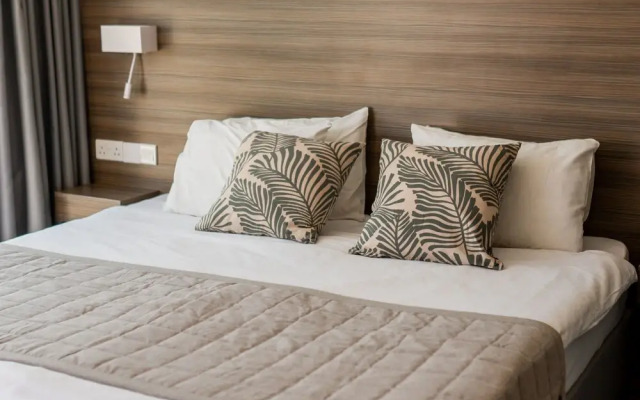Rio Gardens - Generous Studio w Shared Pool