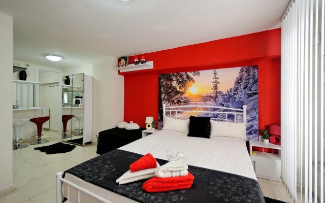 Wonderful Located in Center of Athens