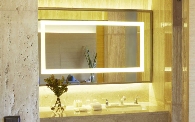 Luston Villa & Hotel