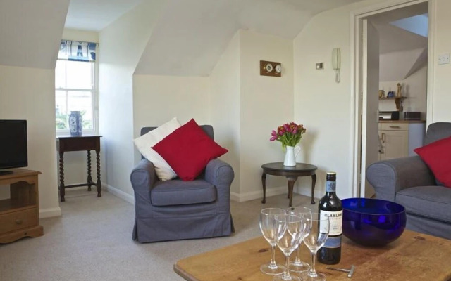 7 Glenthorne House