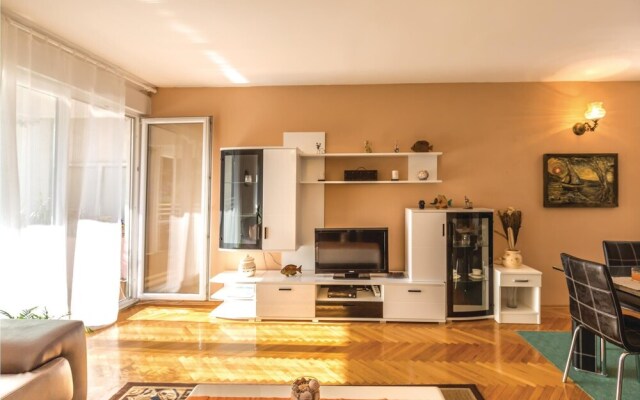 Stunning Home in Ploce With Wifi and 2 Bedrooms