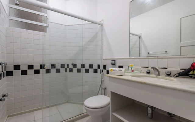 5min da Praia do Leblon - AP102