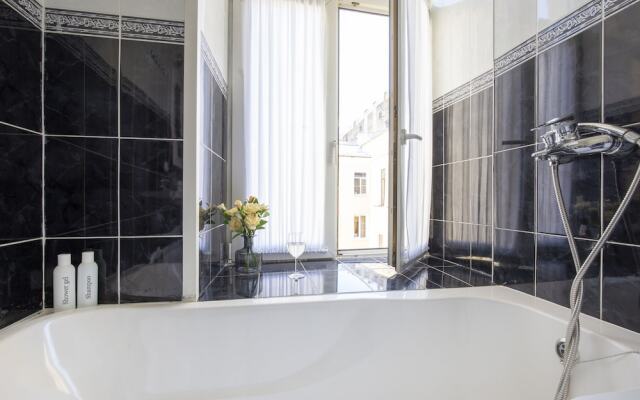 City Of Rivers Kutuzova 2 rooms