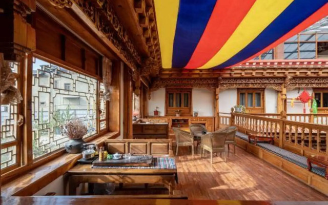 Shangri la Le Fu Ge Dan Inn (dukezong ancient city store)