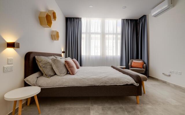 Perfect Location Modern 2BR Apartment