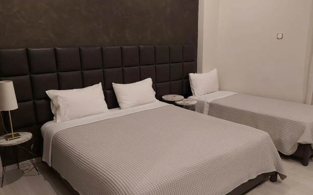 Lingos Hotel