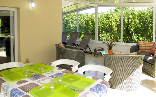 Holiday Home Le Saint Vigor (BAX400)