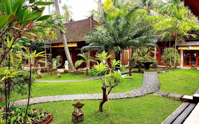 The Ning Beach & Villa
