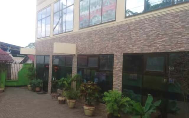 Lemnas Highway Hotel