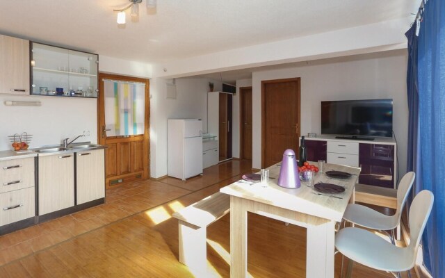 Awesome Home in Slatine With Wifi and 1 Bedrooms