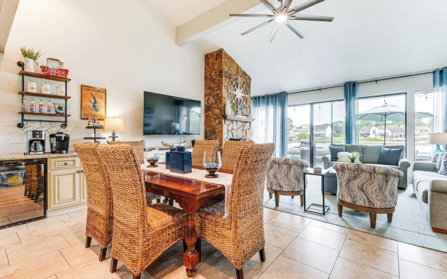 Paddleboards, Life Vests: Lake Conroe Getaway!