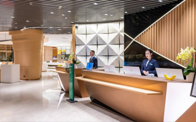 Holiday Inn Chongqing Guanyinqiao by IHG