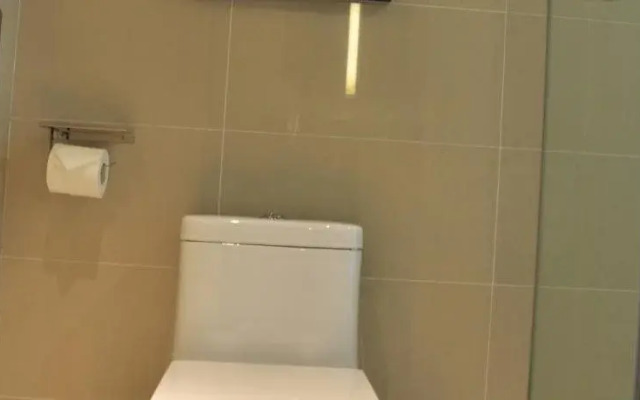 Yake Hotel
