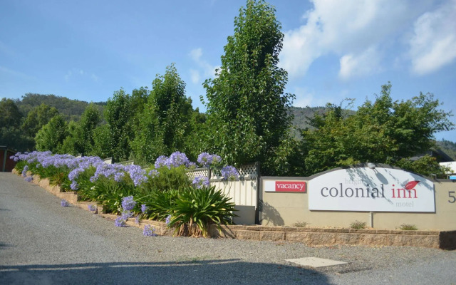 Bright Colonial Motel