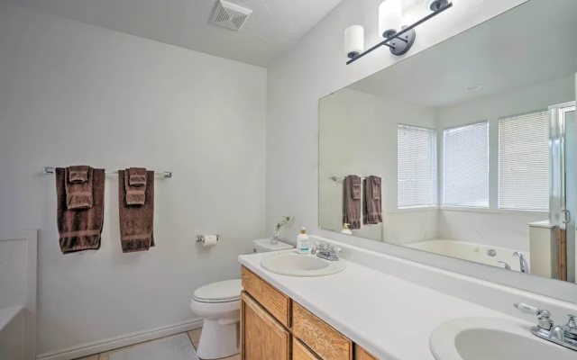 Spacious Cottonwood Heights Home: Ski Nearby!