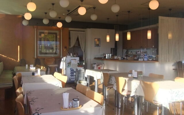 Kawaguchiko Station Inn