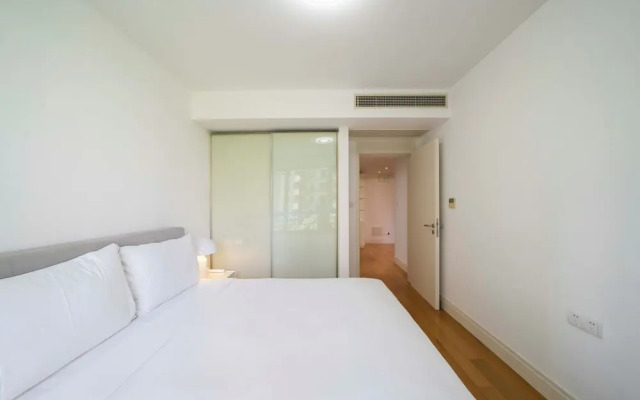 Tyms Stylish 1BR 1BA Apt Xujiahui Center