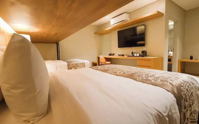 Brittany Hotel Villar City