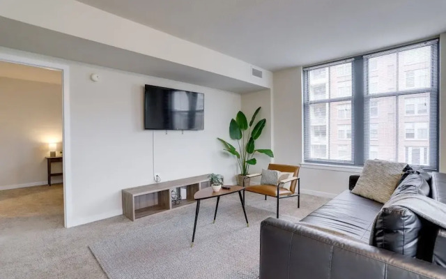 Fantastic 1 Bedroom Condo at Arlington