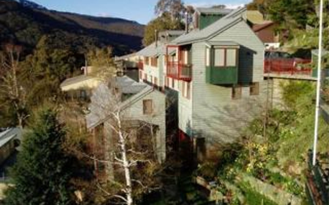 Banjo Townhouses 1