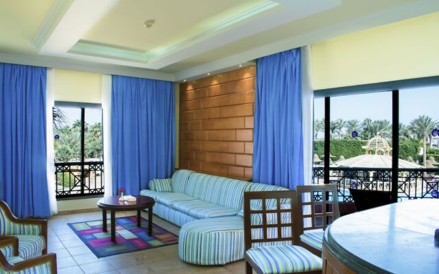 Parrotel Aquapark Resort