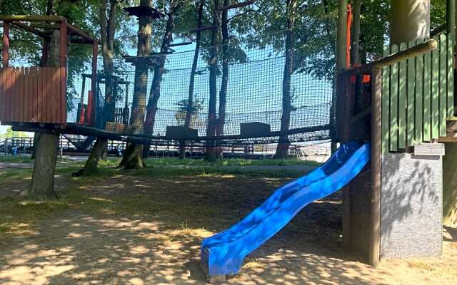 Seaview House with fireplace