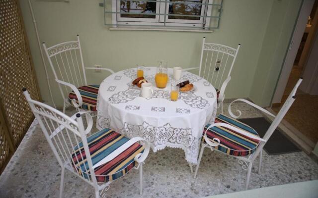 Athens Bounty Garden House 2BR 2BA Free Parking