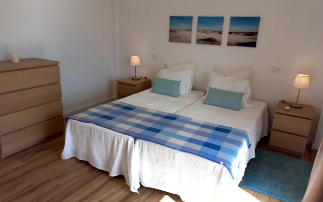 white pearl apartment central confy spacious