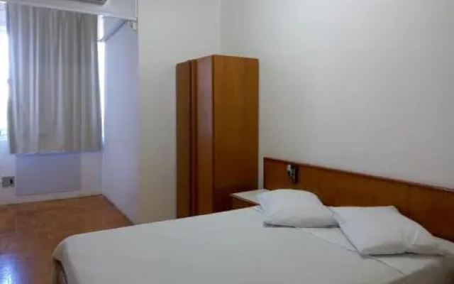 City Hotel PF