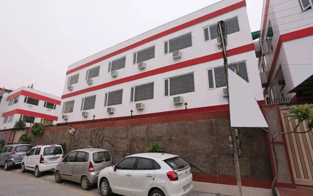 Matri Neer By OYO Rooms