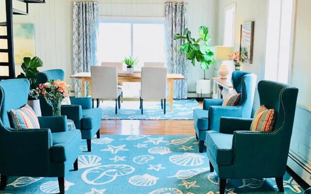 The Lighthouse Inn & Suites