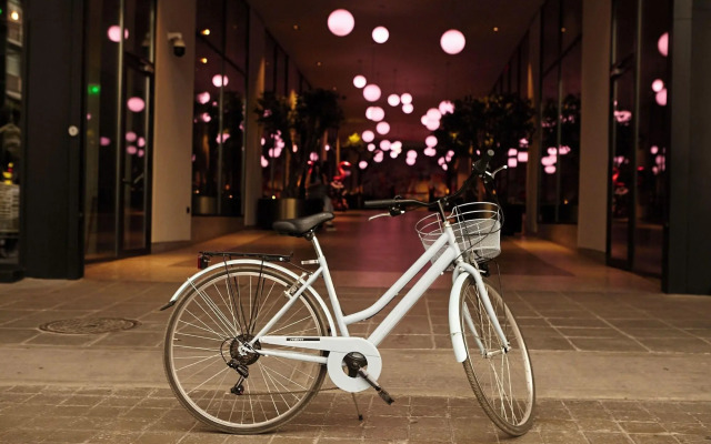 Moxy Athens City