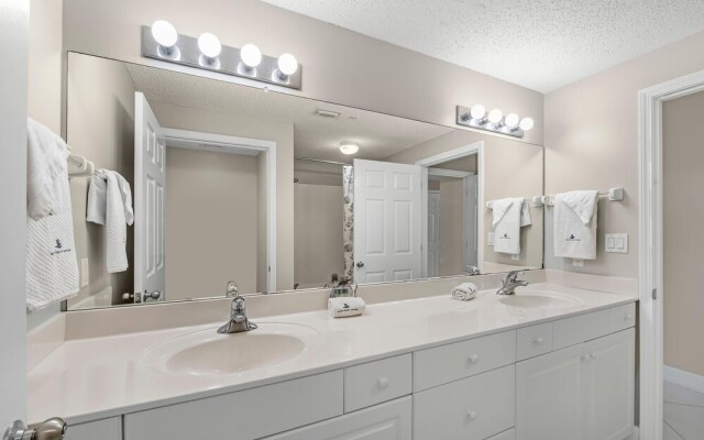 Windemere 908 with Pool Side Cabana