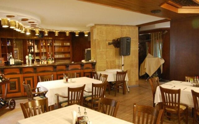 Hotel Tryavna Complex