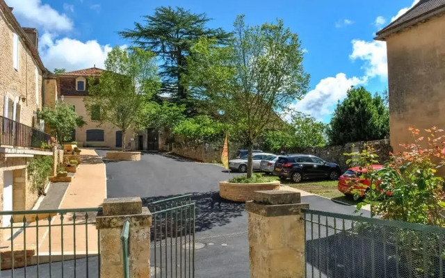 Charming village house in Limeuil for 6