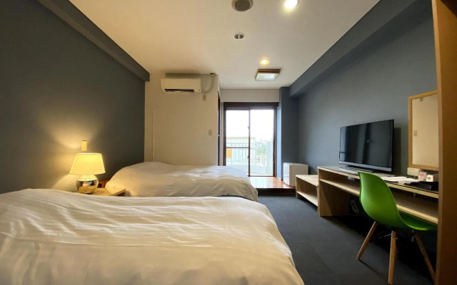 Shirahama Island Resort