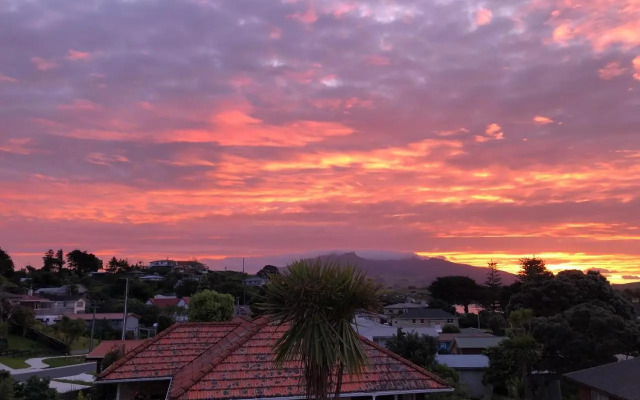 Raglan Retreat on Gilmour