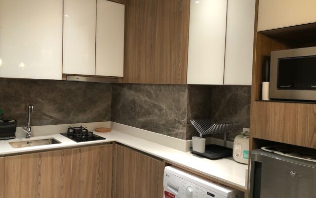 Gold Coast PIK Sea View Apartments by LongeSuites