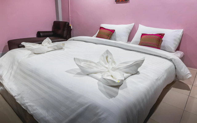 The Guest Hotel - Hostel