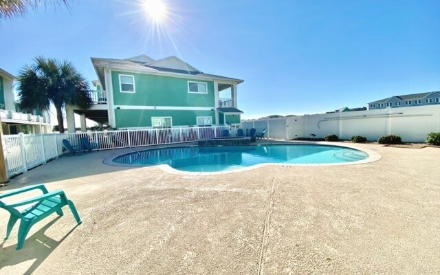 Blondie's Beachhouse - 3 Br Condo