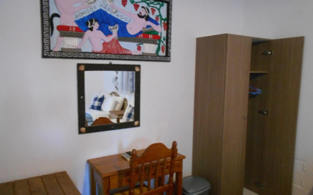 Studios Apartments Kapetanios