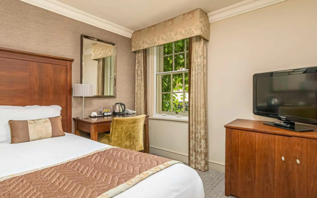 Mercure White Hart Hotel Salisbury and Apartments