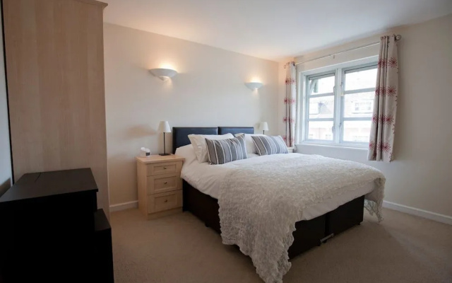 Toothbrush Apartments - Central Ipswich