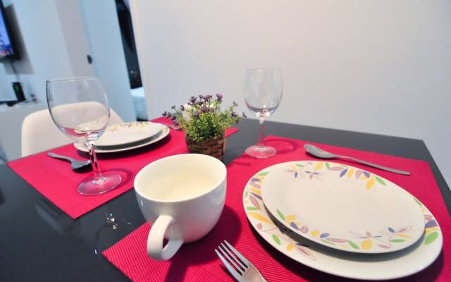 Kenwingston Square Garden by IdealHub