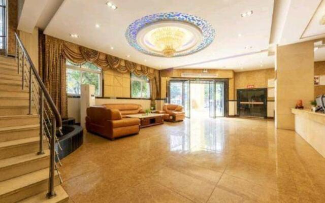 Huangting Holiday Hotel