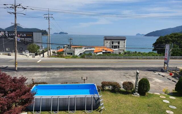 Grand Pension