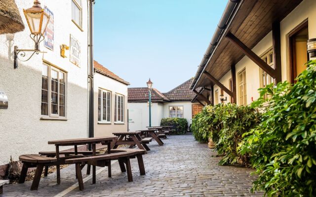 The Half Moon Inn & Country Lodge Mudford